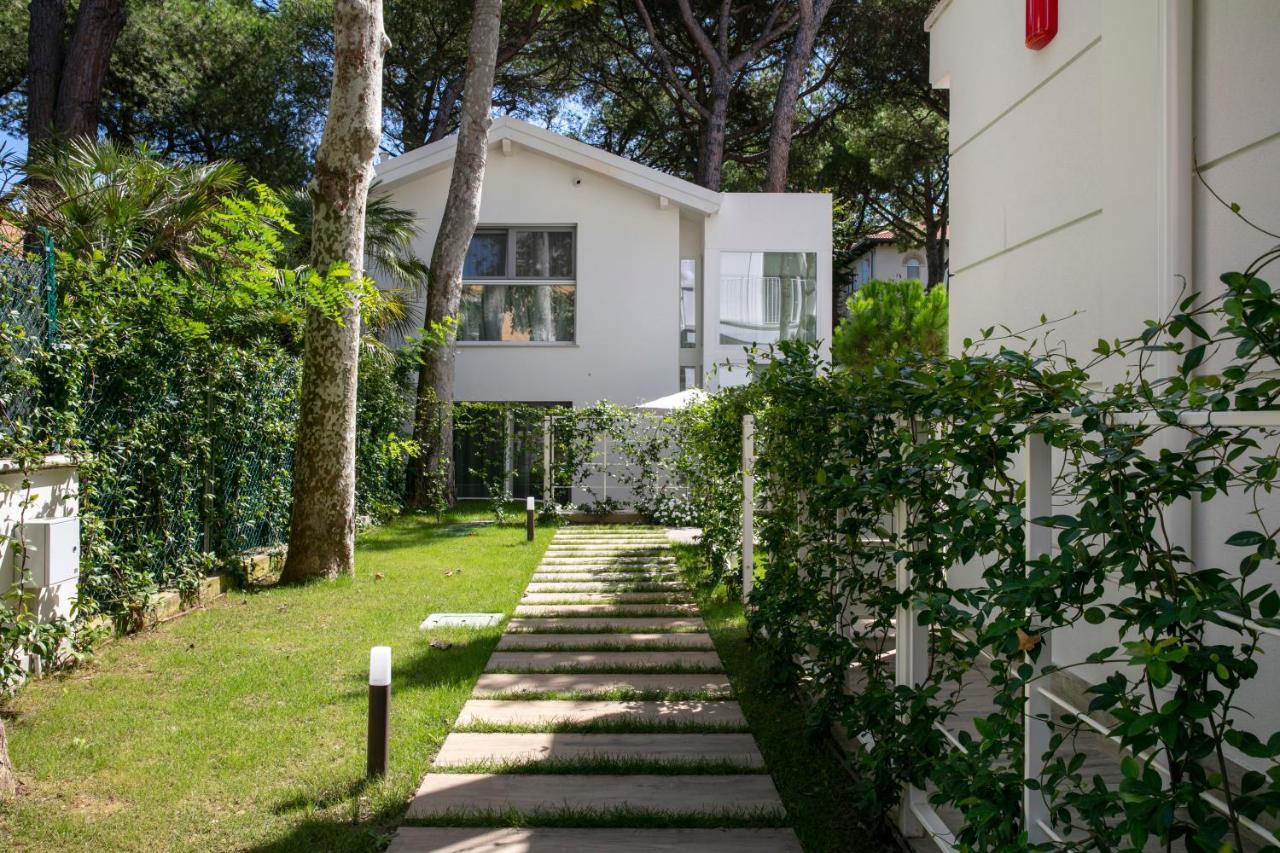Elegance Riccione Lejlighedshotel Eksteriør billede