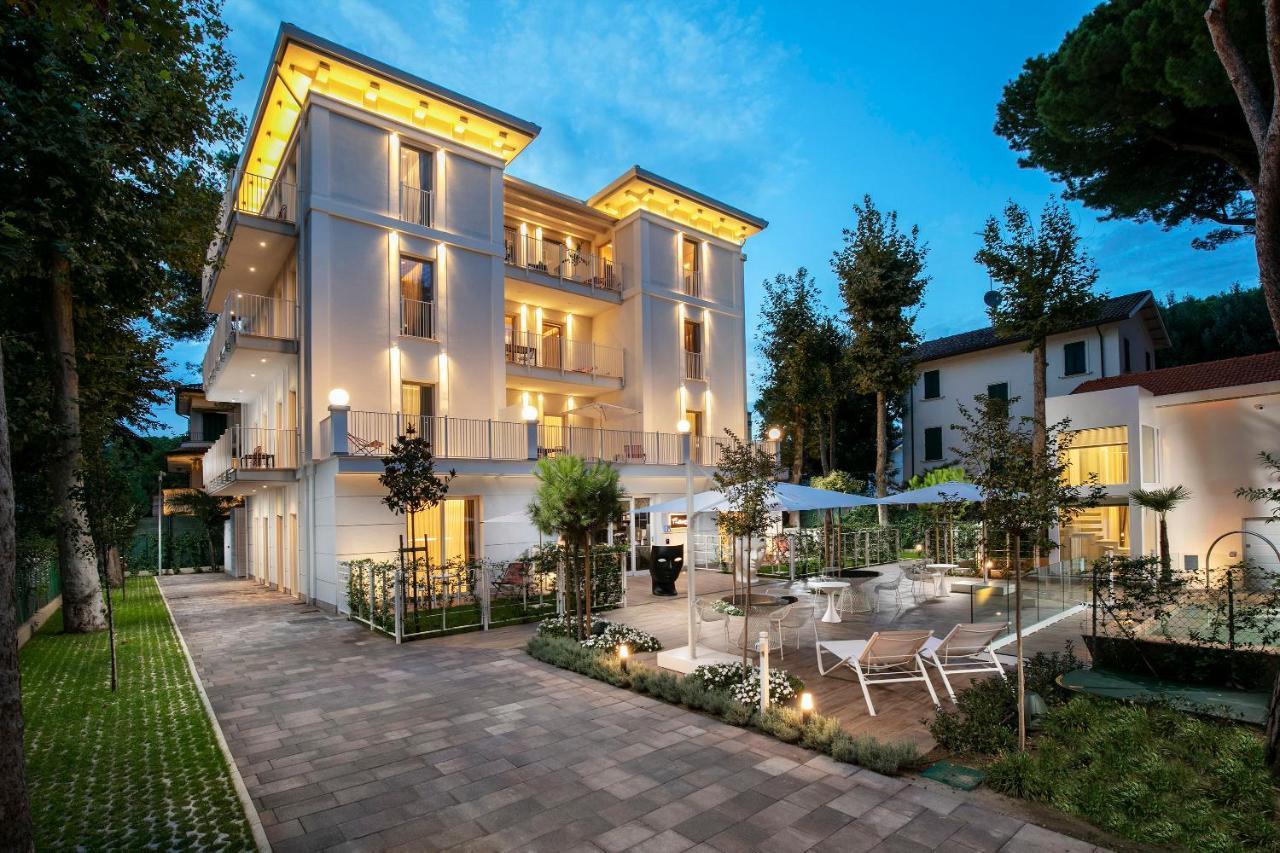 Elegance Riccione Lejlighedshotel Eksteriør billede