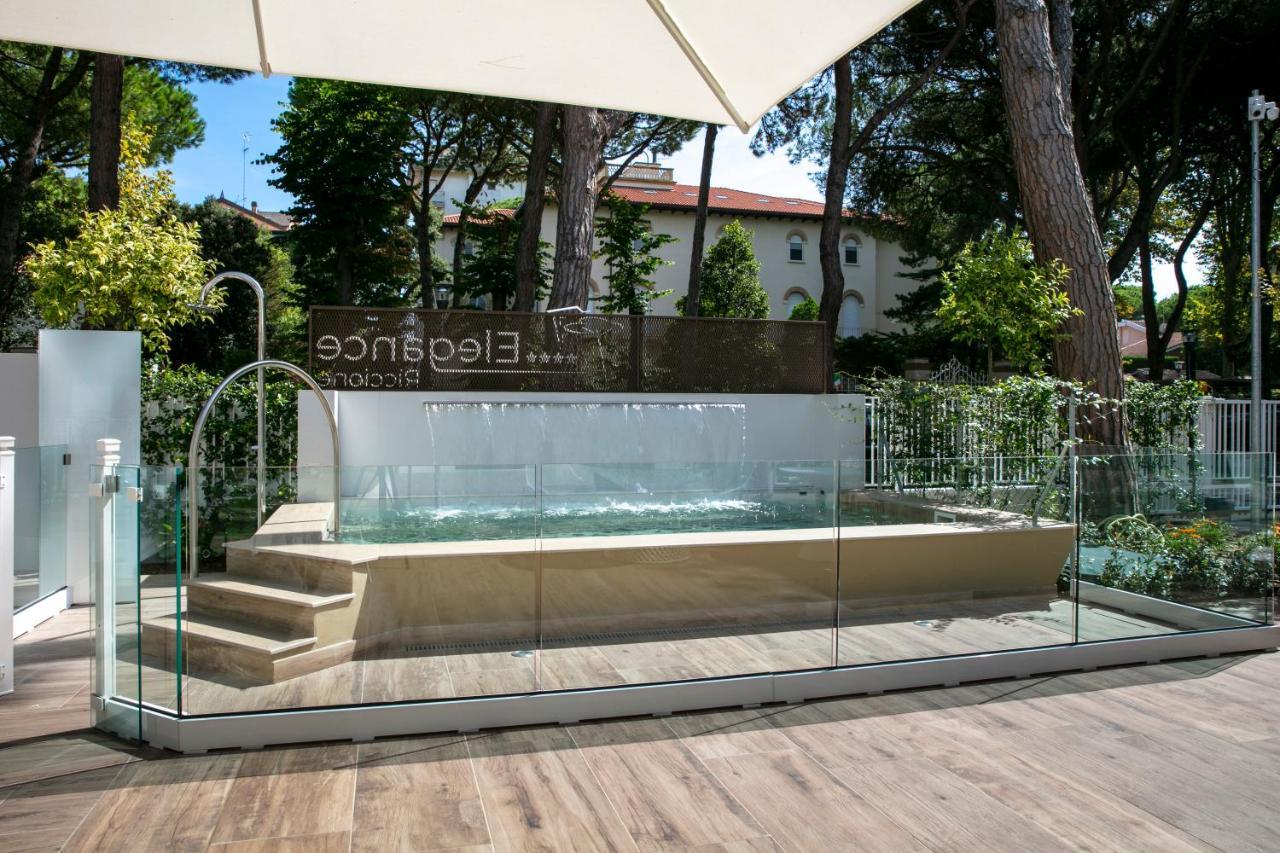 Elegance Riccione Lejlighedshotel Eksteriør billede