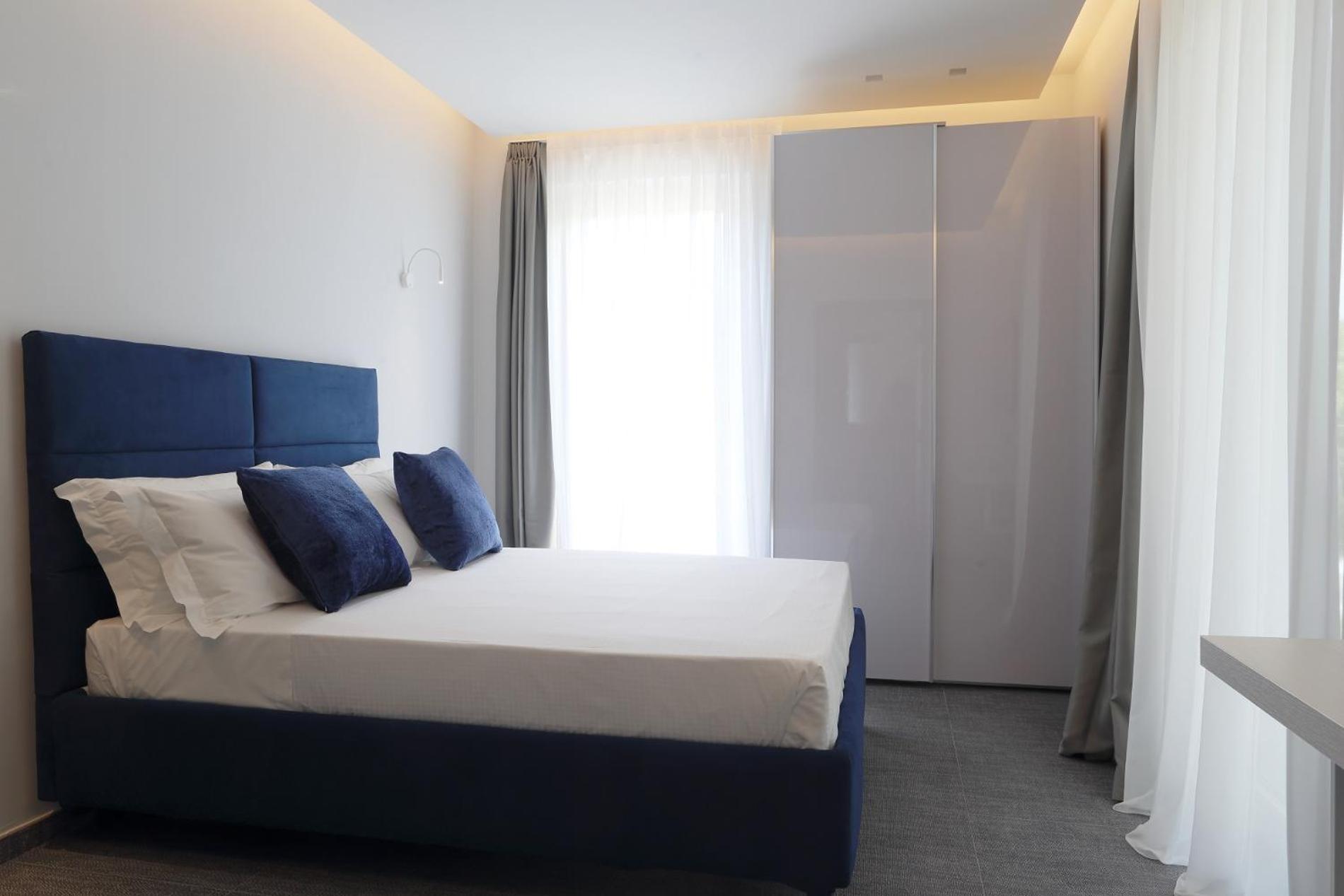 Elegance Riccione Lejlighedshotel Værelse billede