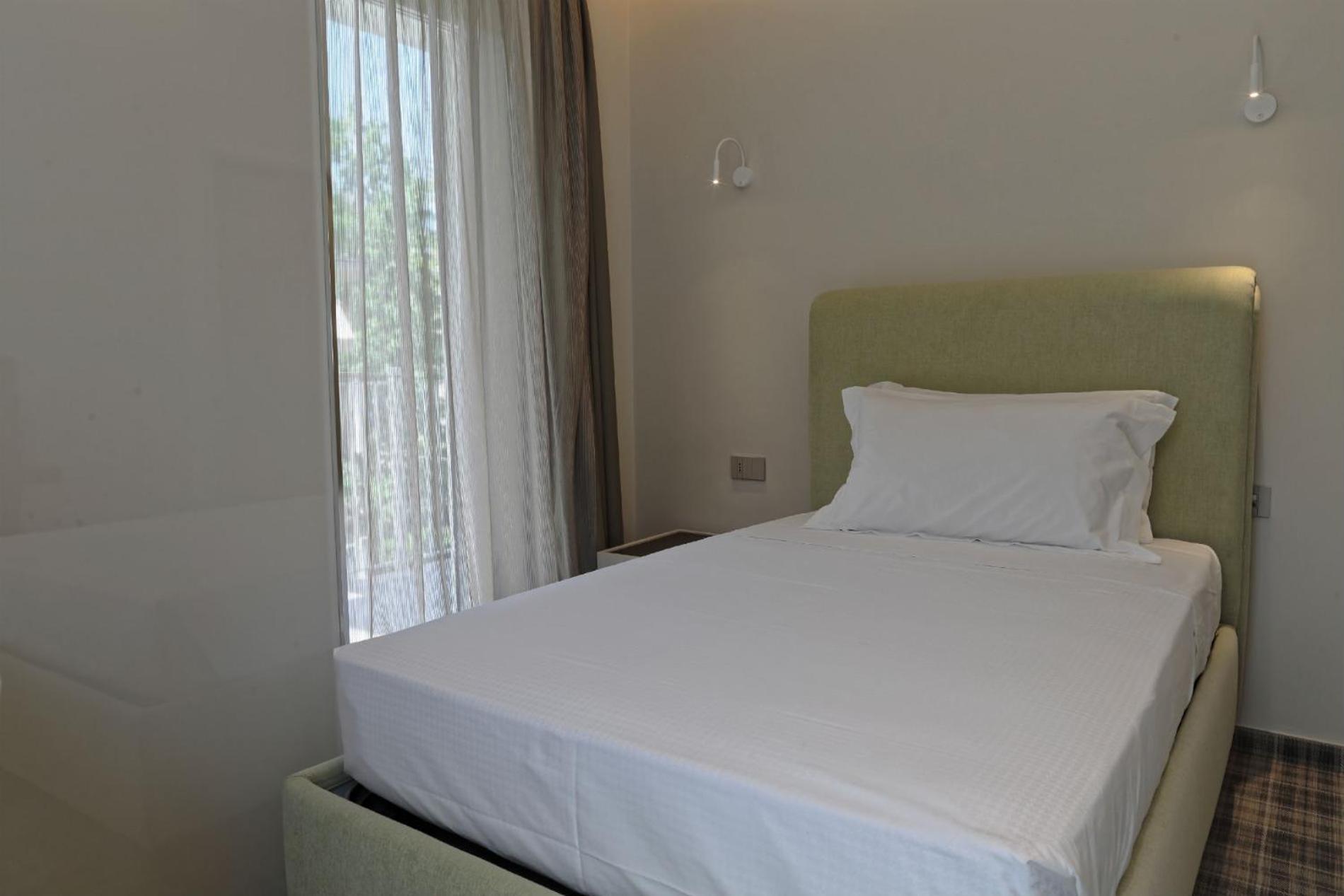 Elegance Riccione Lejlighedshotel Værelse billede